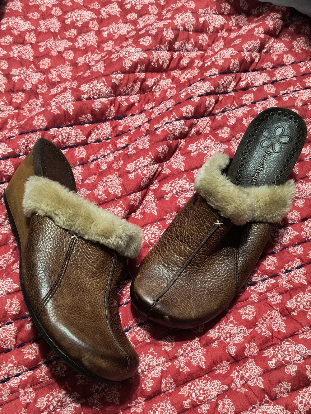 Baretraps Ganessa Women's Brown Faux-Fur Trim Leather Clogs